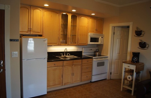 Sherman Heights Condo | Historic Victorian Unit Close to Conv Ctr, DT, Zoo, Coronado, Balboa Park, Beach