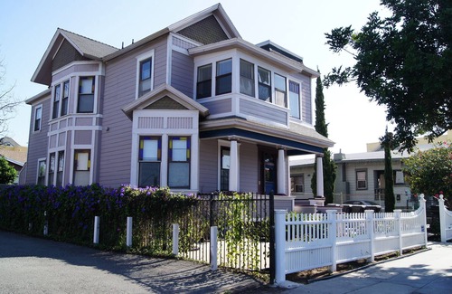 Sherman Heights Condo | Historic Victorian Unit Close to Conv Ctr, DT, Zoo, Coronado, Balboa Park, Beach