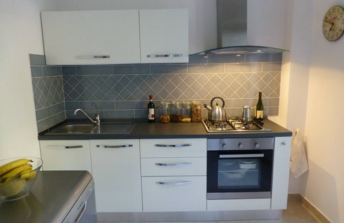 Introdacqua House | Historic Village House, Roof Terrace - Sleeps 5