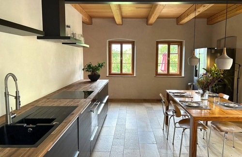 Loschwitz House | Historic Vineyard House near the Elbe River