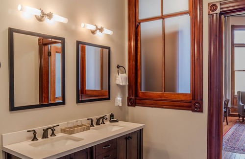 Port Townsend Historic District Hotel | Historic Waterfront Hotel & Event Space in downtown Port Townsend