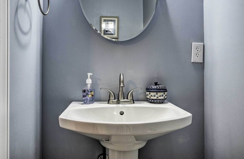 Wendell Cottage | Historic Wendell Vacation Rental Near Raleigh!