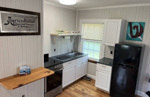 New Haven Cottage | Historic Whitneyville Cottage