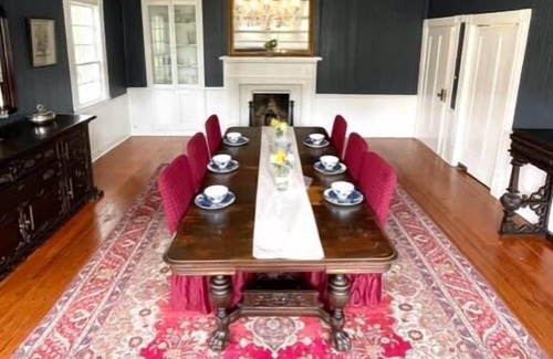 Valley Head House | Historic Winston Inn 8 Acres on Town Sq.
