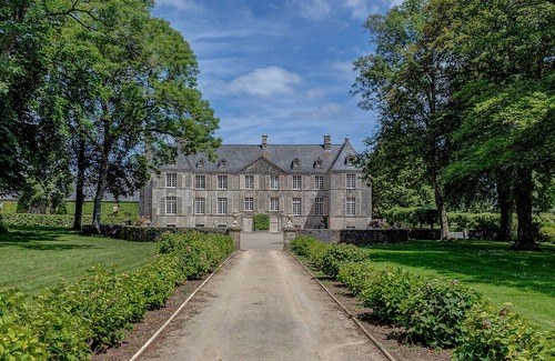 Fontenay-sur-Mer House | HIstoric XVII century castle in Normandy next to the sea