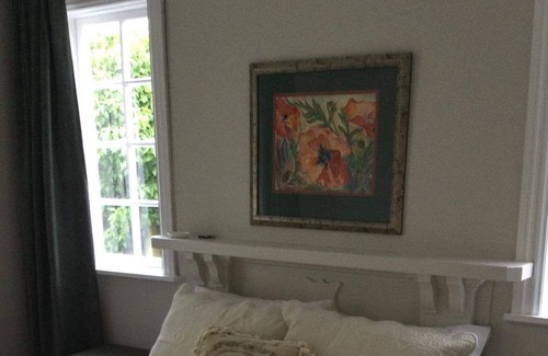 Greytown Cottage | Historical 1870's Briar Rose Cottage