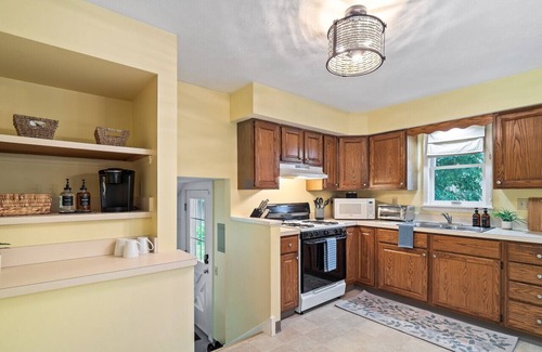 Bedford House | Historical District|Fully equipped|3 Beds|Sleeps 6