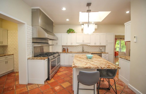 Estate Little Princess North House | Historical Estate 3 bedrm Home! " GREAT HOUSE" Luxury Rental