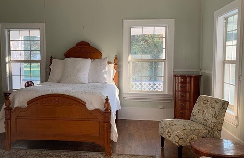 Conroe Other | Historical Farmhouse near the city