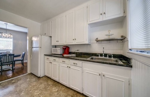 Uptown House | Historical Home in Iconic Alamo Heights - Sky view