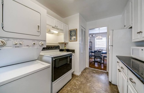 Uptown House | Historical Home in Iconic Alamo Heights - Sky view