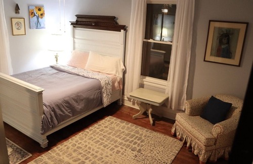 Bloomington House | Historical home with a magical past two blocks from IWU