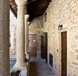Fontanella Apartment | Historical House Medieval Abbey - Al Chiostro