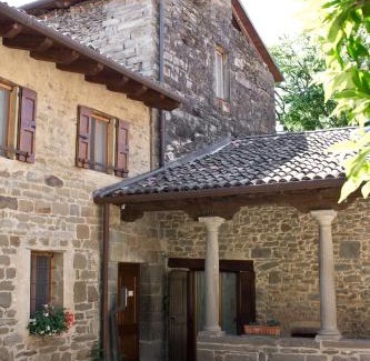 Fontanella Apartment | Historical House Medieval Abbey - Al Chiostro