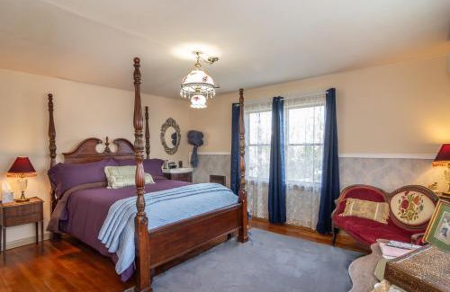 Roseburg House | HISTORICAL JOHN RAST HOUSE circa 1875