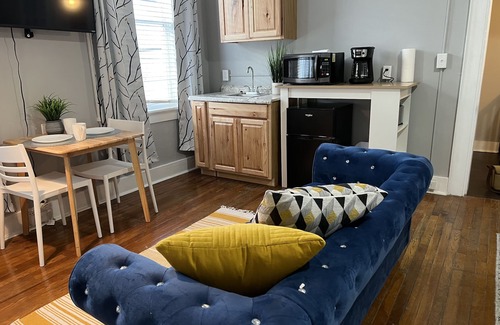 Cumberland Apartment | Historical loft, 2 Blocks from Trail & Downtown