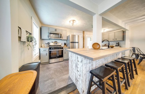Cambridge Springs House | Historical Magnesia Springs Home, Near Kayaking!
