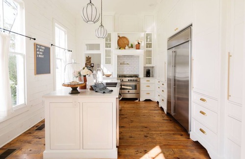 Waco House | Historical Morrow House Season 5 Fixer Upper, Featured In Cottage Style Magazine