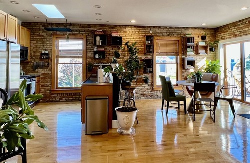 Old Town Condo | Historical Old Town Lansing Lofts & Deck