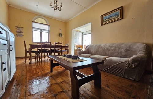 Mossel Bay Apartment | Historical Sea view apartment close to Mosselbay Point, shops & lighthouse