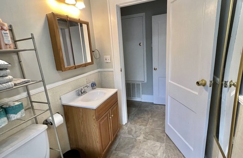 Caddo Heights-South Highlands Apartment | Historical Spacious 1-Bedroom Apartment