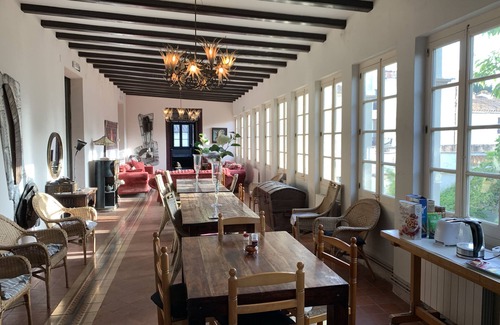 Saifores Villa | ⚜️ Historical Spanish Mansion🍷 Vineyards ⛱ Beaches