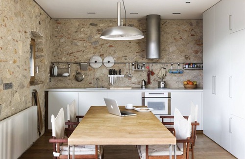 Barri Vell Apartment | Historical stone house renovated with modern style