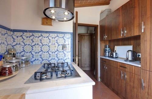 Oltrarno Apartment | HISTORICAL TOWER-HOUSE SPECTACULAR ARNO VIEW WITH BALCONY FROM 12 TH CENT.