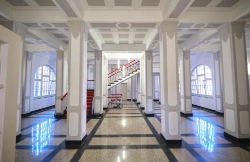 Stadionviertel Apartment | Historisches Deluxe Apartment im Marianum