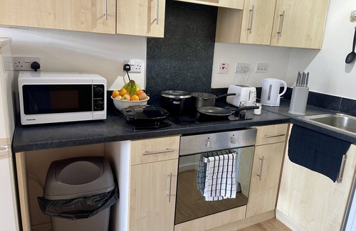 Swindon Apartment | HK Life Serviced Apartment, City Centre