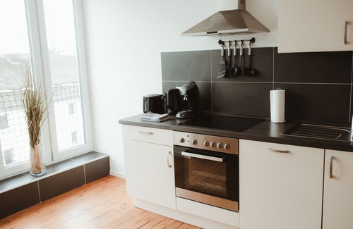 Alt-Heiligkreuz Apartment | HK3: renovated, WiFi, center within walking distance, garden, 62m², 55" TV, train station, Luxembourg