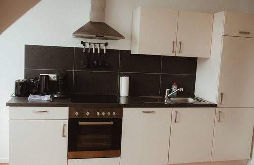 Alt-Heiligkreuz Apartment | HK3: renovated, WiFi, center within walking distance, garden, 62m², 55" TV, train station, Luxembourg