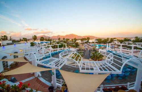 Playa Blanca Hotel | HL Paradise Island