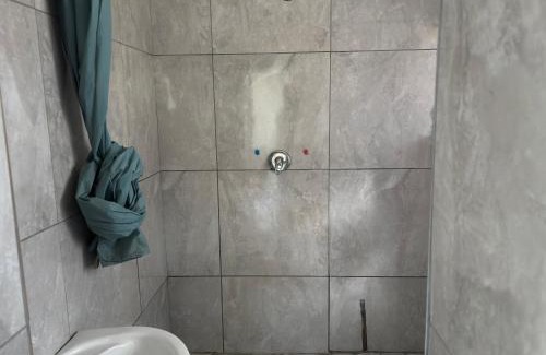 Margate Cabin | Hlalanathi Lodges - 25 North Drive Margate