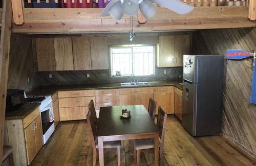 Jonesville House | Blue Rock Vacations, Upper