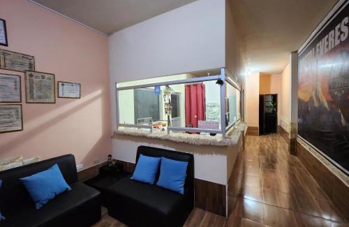 Santo Domingo de los Colorados House | Hostal Everest