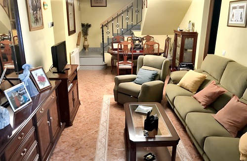 Madrigal de las Altas Torres House | Homerez - House in Madrigal de las Altas Torres