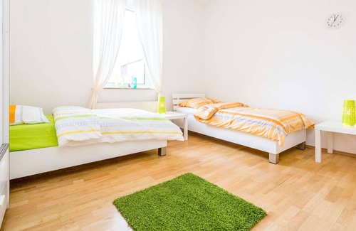 Eicken Apartment | HÖ01 large apartment with dryer and washing machine