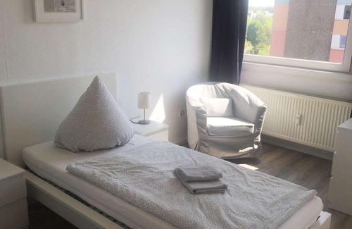 Hackenbroich Apartment | HÖ01 large apartment with dryer and washing machine