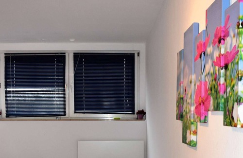 Dreikonigenviertel Apartment | HÖ01 large apartment with dryer and washing machine