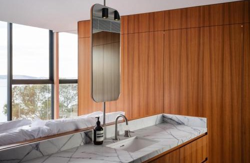 Battery Point Apartment | 'Hobart' - Waterfront penthouse with private heated pool