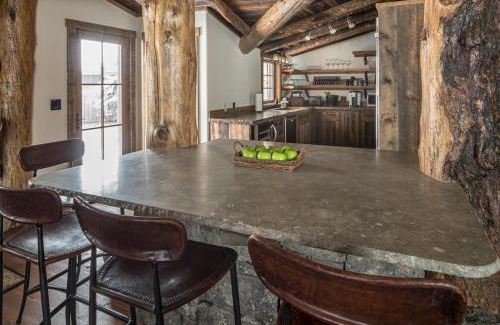 Big Sky House | Hobbit House