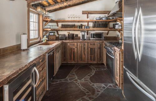 Big Sky House | Hobbit House