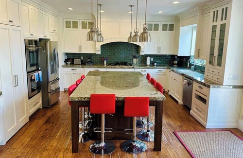 Layton House | Hobbs Creek Summary: