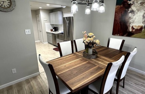 Houston House | Hobby Airport/Downtown/Nasa - 3 Beds, 2 Baths