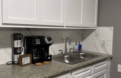 Edgebrook Apartment | Hobby Home