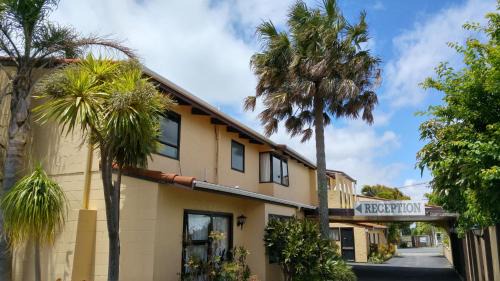 Dargaville Hotel | Hobson's Choice Motel