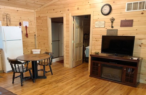Rockbridge Cabin | Hocking hills backwoods retreat -Squirrel Haven