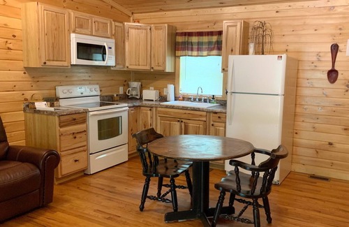 Rockbridge Cabin | Hocking hills backwoods retreat -Squirrel Haven