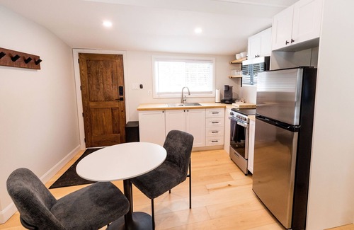 Mono Cottage | Hockley Valley Cozy Cottage